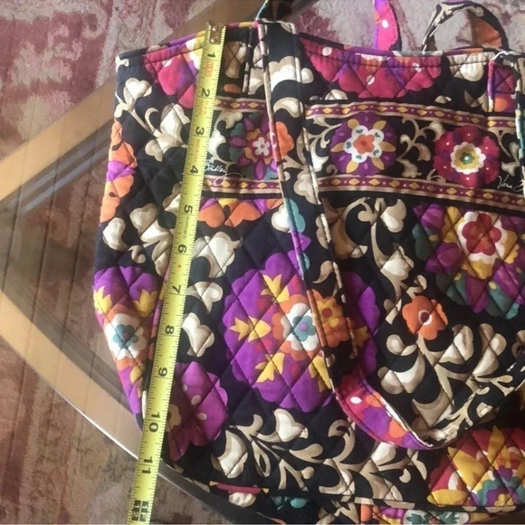 Gently used Vera Bradley shoulder bag - Picture 7 of 9